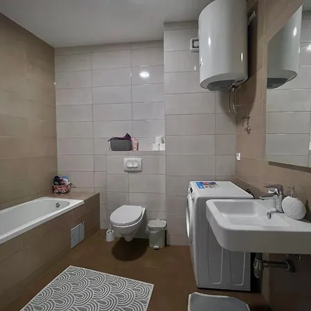 Centar Lux 아파트 *